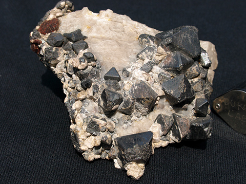 %_tempFileName0145_Franklinite_Franklin_NJ%