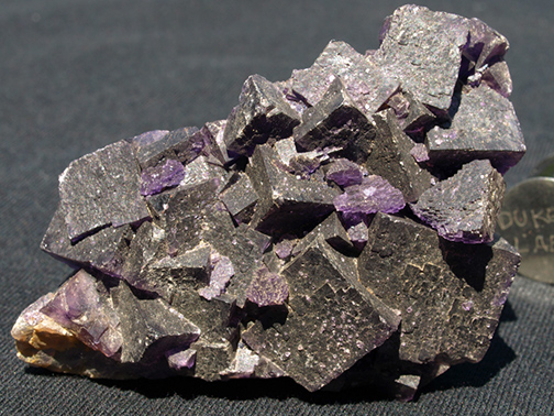 %_tempFileName0196_Fluorite_CaveInRock_IL%
