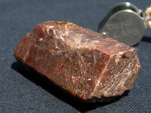 %_tempFileName0285_Apatite_RenfrewCounty_Canada%