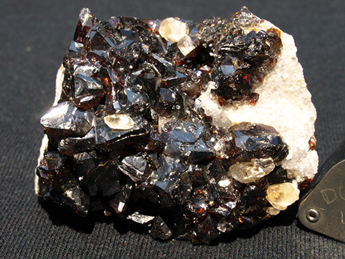 %_tempFileName0340_Sphalerite_Huaron_Peru%