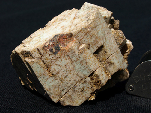 %_tempFileName0367_Microcline_MoatMtn_NH%