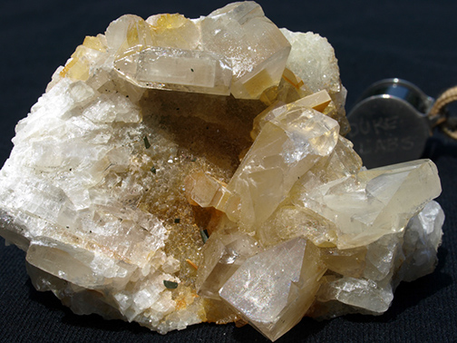 %_tempFileName0377_Barite_Hunan_China%