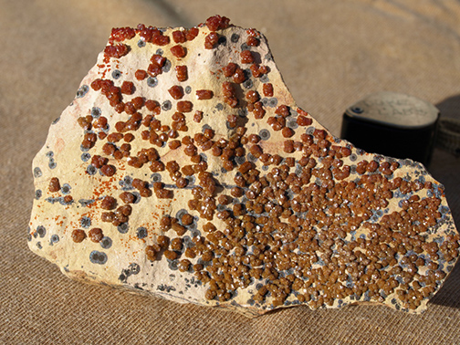 %_tempFileName0702b_Vanadinite_Mibladen_Morocco%