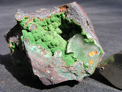 %_tempFileName0750_Hemimorphite-Calcite_Mexico%