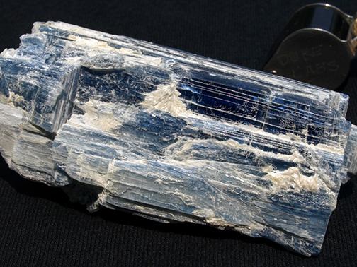 %_tempFileName0879d_Kyanite_MinasGerais_Brazil%