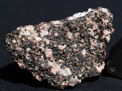 %_tempFileName0995a_Rhodonite_Franklin_NJ_USA%
