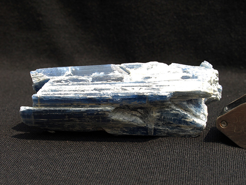 %_tempFileName1061a_Kyanite_MinasGerais_Brazil%