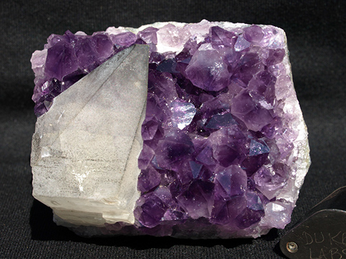%_tempFileName1157a_Quartz%20var%20Amethyst,%20Calcite_Uruguay%