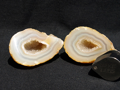 %_tempFileName1162a_Quartz%20var%20Agate%20Geode_Brazil%