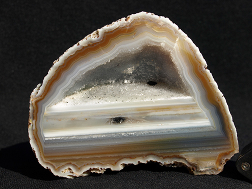 %_tempFileName1285a_Quartz%20var%20Agate%20Geode_Brazil%