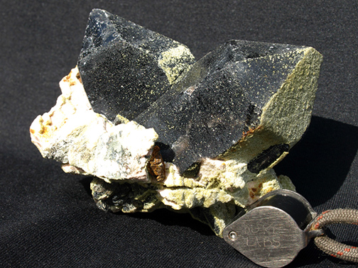 %_tempFileName1310a_Quartz%20var%20Smoky_Shandong_China%