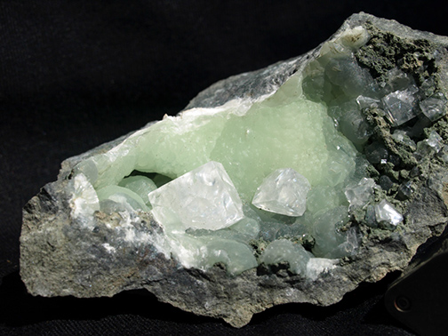 %_tempFileName1355a_Calcite,%20Prehnite_O&GQuarry_Southbury_CT_USA%