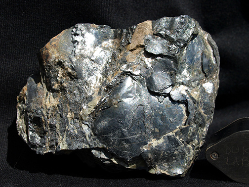 %_tempFileName1357a_Ilmentite_OldLitchfieldMines_Torrington_CT_USA%