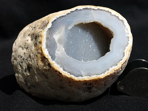 %_tempFileName1366a_Quartz%20var%20Agate%20Geode_Brazil%