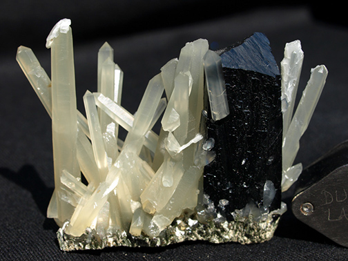 %_tempFileName1385a_Ilvaite,%20Quartz_HuanggangMine_InnerMongolia_China%