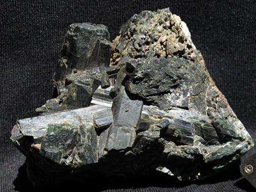%_tempFileName1531a_Actinolite_GraphiteRoadRoadcut_Graphite_HastingsCo_Canada%