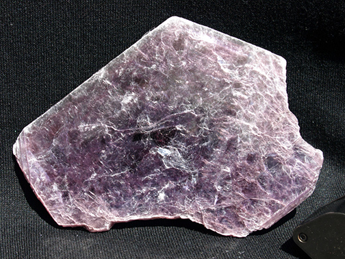 %_tempFileName1555a_Lepidolite_MinasGerais_Brazil%