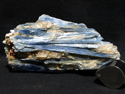 %_tempFileName1611a_Kyanite_MinasGerais_Brazil%