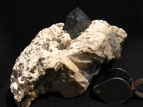 %_tempFileName1683a_Magnetite_StraitsHillMine_Haddam_CT_USA%