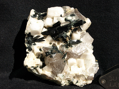 %_tempFileName1725a_Aegerine,%20Orthoclase,%20Quartz_MtMalosa_Malawi_Africa%