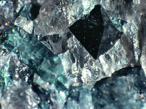 %_tempFileNameSpinel-Indicolite_ChesterfieldMACrop%