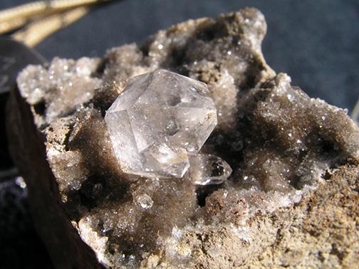 %_tempFileName2174a_Quartz_Fonda_NY%