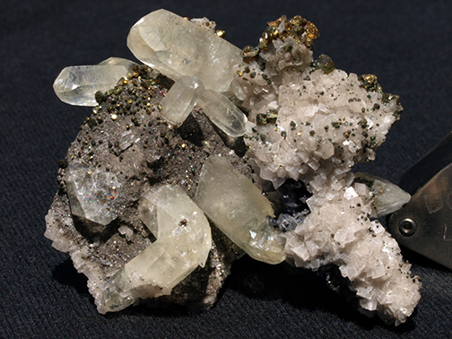 %_tempFileName2198a_Calcite-Dolomite-Chalcopyrite_IronCounty_MO%