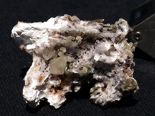 %_tempFileName2202a_Prehnite_Hematite_ProspectPark_NJ%