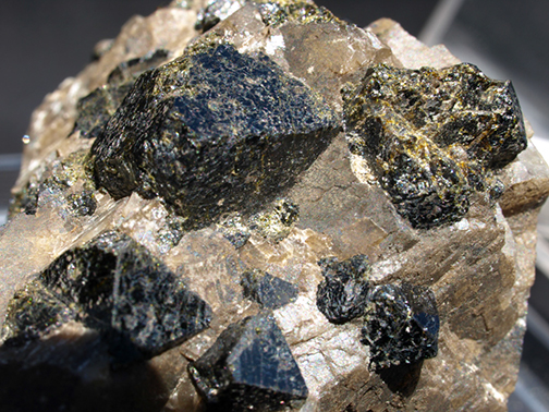 %_tempFileName2489-3_Franklinite,%20Calcite_Franklin_NJ_USA%