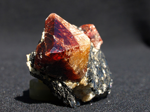 %_tempFileName2572_Zircon_ChicasValley_Gilgit_Pakistan%