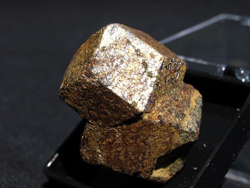 %_tempFileName2788_Garnet%20var%20Almandite_Green's%20Farm_Roxbury_CT_USA%