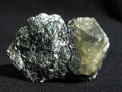 %_tempFileName2894_Fluorapatite_SoapstonePit_WestTorrington_CT_USA%