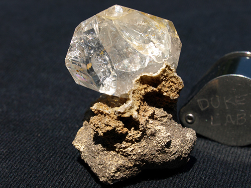 %_tempFileName3083a_Quartz_Lasselville_NY_USA%