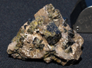 %_tempFileName2489a_Franklinite-Calcite_Franklin_NJ%